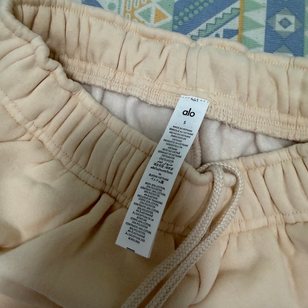 ALO Yoga Full Zip Hoodie And Sweatpant Set Oat Milk Size S - Picture 9 of 10